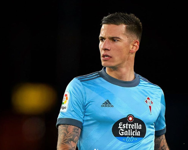 Santi Mina aún tiene solución a su grave problema