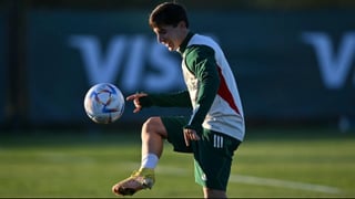 Vinculado con el Betis, el propio Chivas confirma que el futuro de su canterano está en España
