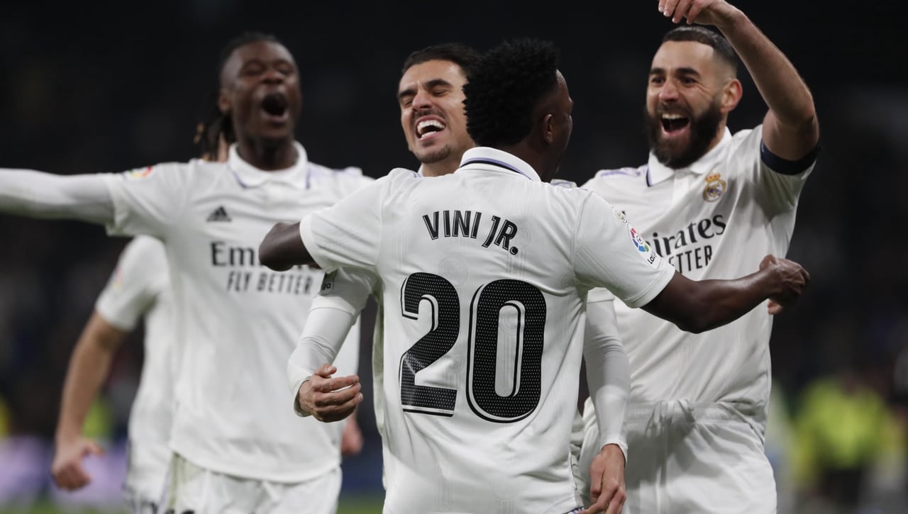 Ceballos y Vinicius mantienen vivo al Real Madrid