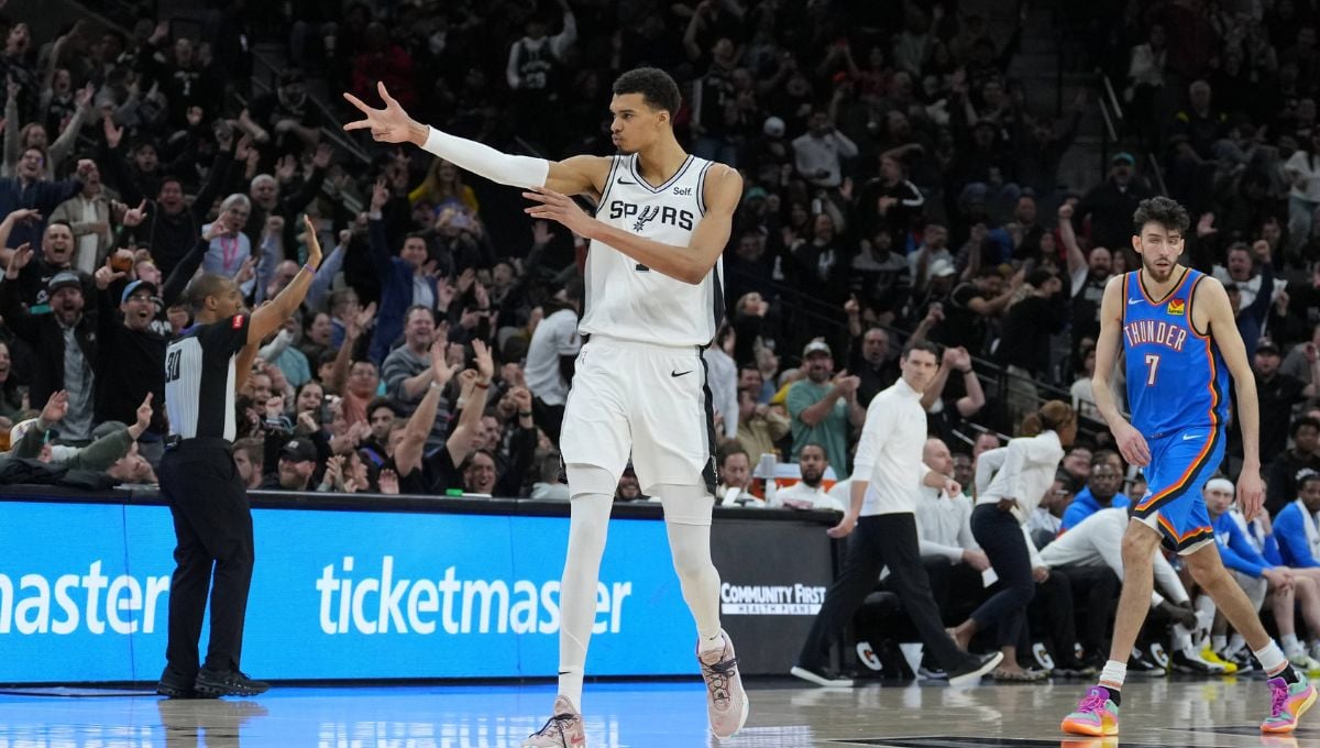 Victor Wembanyama no hace amigos en la NBA