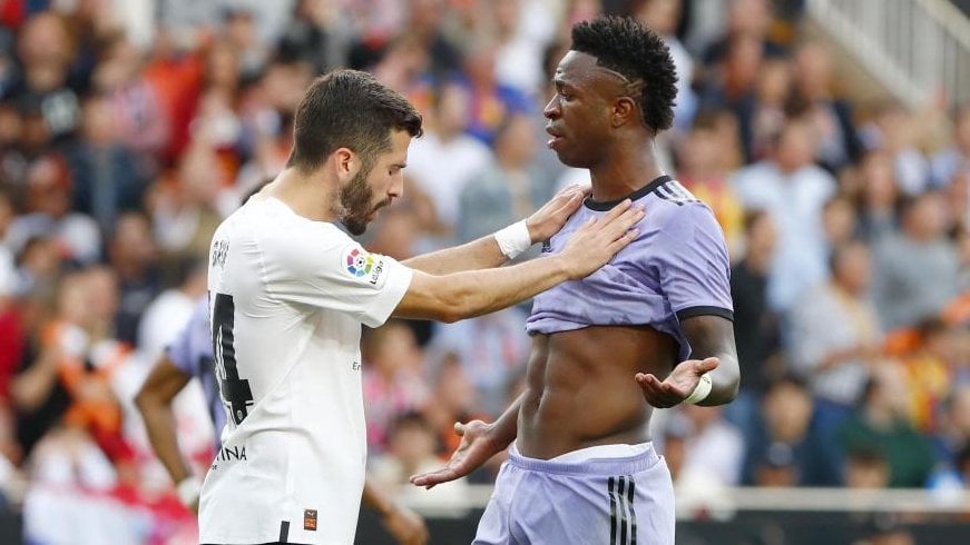 Vinicius, su nuevo contrato y una nueva polémica en torno al racismo