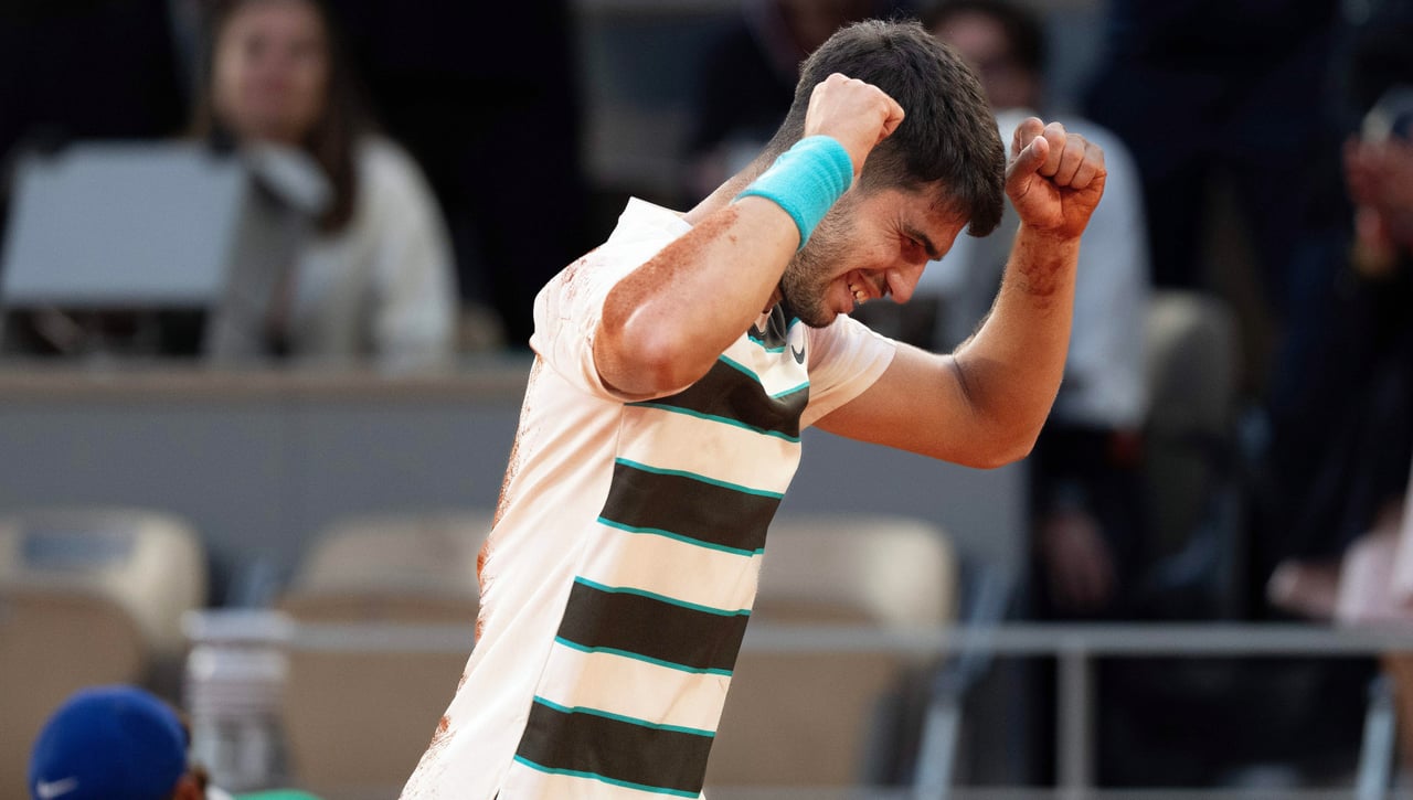 Primera victoria de Carlos Alcaraz sobre Sinner en pista dura