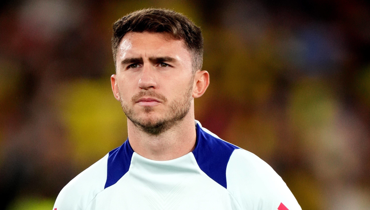 Laporte vuelve a los entrenamientos con la Selección española y Luis de la Fuente podrá contar con el frente a Italia