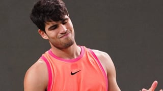 Carlos Alcaraz recibe el primer golpe en Rotterdam