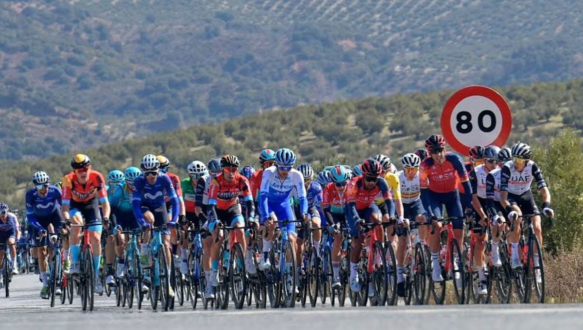 Vuelta a Andalucía 2025 | Etapa 1, recorrido, perfil, horarios y donde ver en TV hoy la etapa entre Torrox-Costa y la Cueva de Nerja