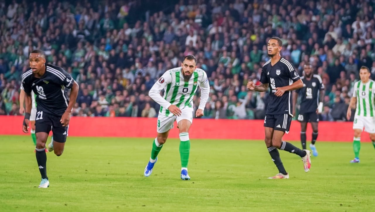 Borja Iglesias se dispara