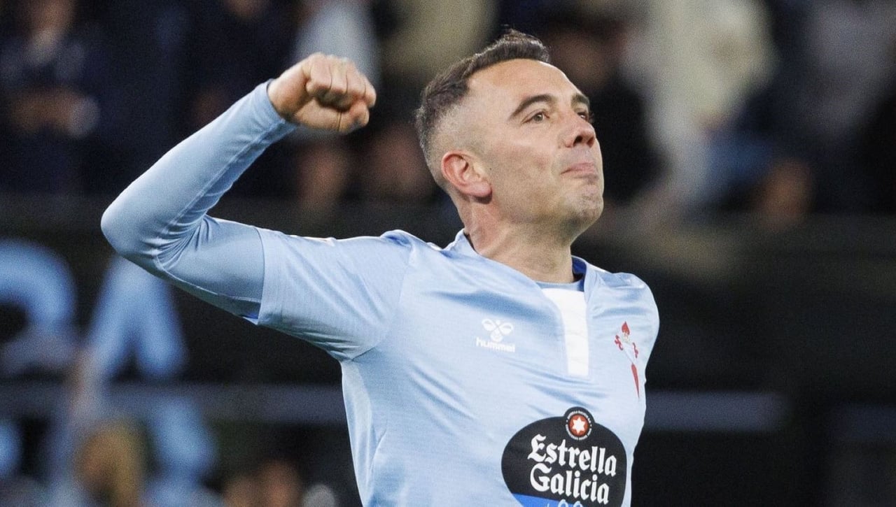 Iago Aspas adelanta a Messi