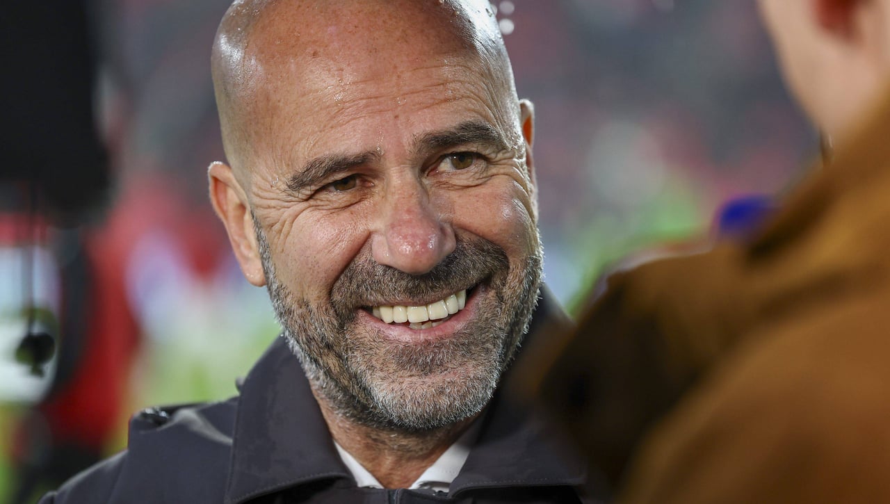 Peter Bosz: "Sabemos cómo está el Sevilla y vamos a intentar aprovecharnos"