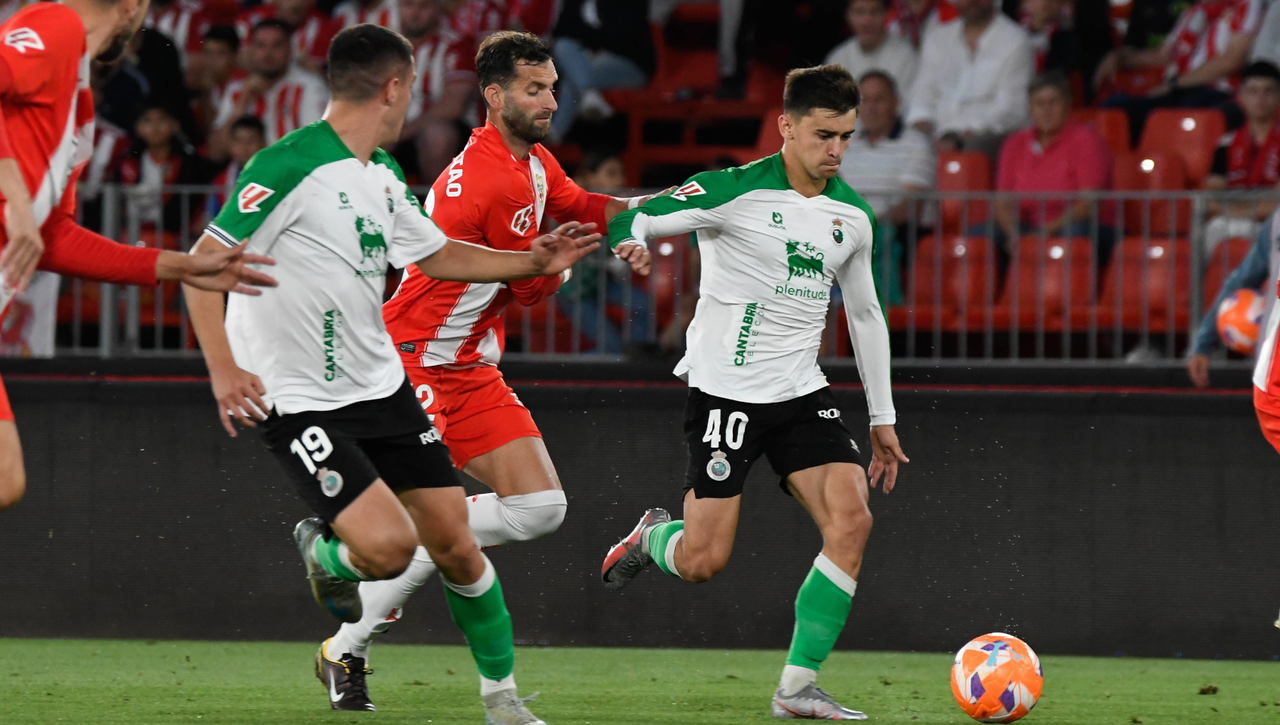 Almería - Racing de Santander: Horario, alineaciones, canal y dónde ver en TV el partido de la jornada 4 de LaLiga Hypermotion