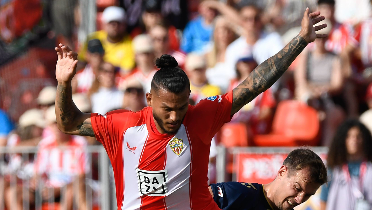 Palo de Luis Suárez al Almería