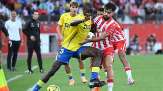 Así queda la clasificación de LaLiga Hypermotion tras el triunfo del Deportivo de La Coruña y el pinchazo del Cádiz