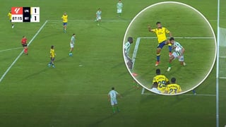 El vestuario del Betis explota por el penalti a Johnny: "¡Ya está bien!"