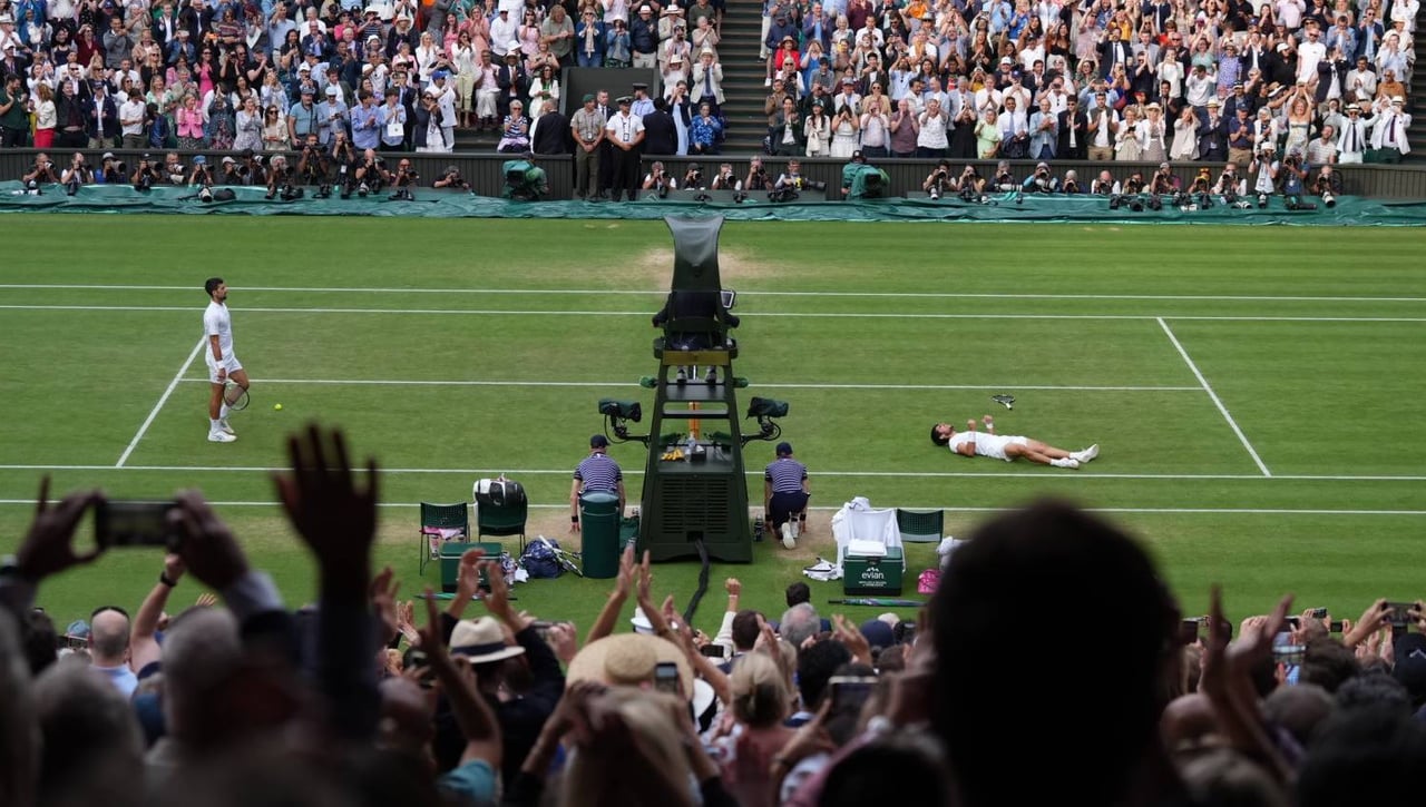 Las lecciones de deportividad que dejan Carlos Alcaraz y Novak Djokovic