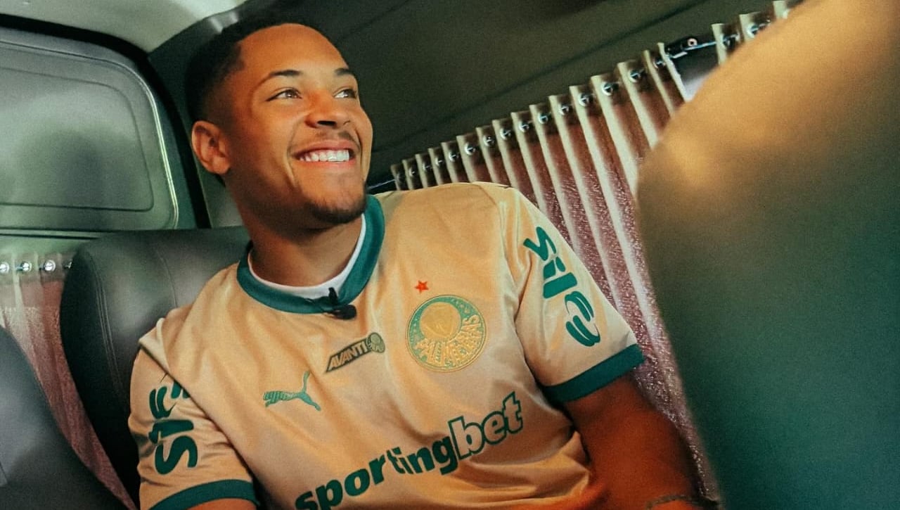 El Betis responde a las críticas del agente de Vitor Roque