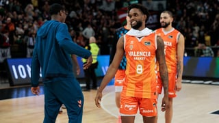 El Valencia Basket le brinda el triunfo al Roig Arena y el Barça sufre una 'dulce' derrota en El Pireo