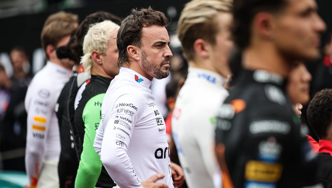 Aston Martin da la espalda a Fernando Alonso