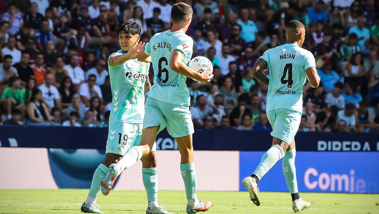 El polémico gol anulado a Altimira por falta previa de Junior que pocos se explican