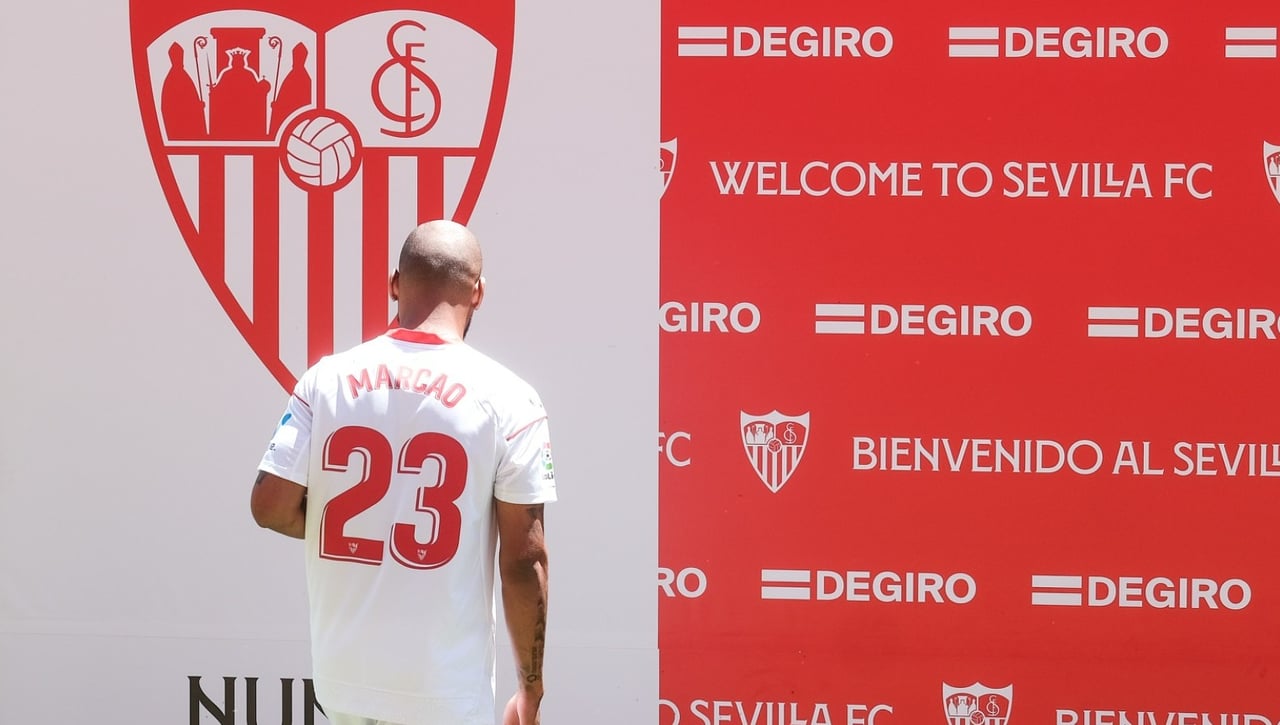 Entre la preocupación por la defensa y la tranquilidad que ofrece Monchi