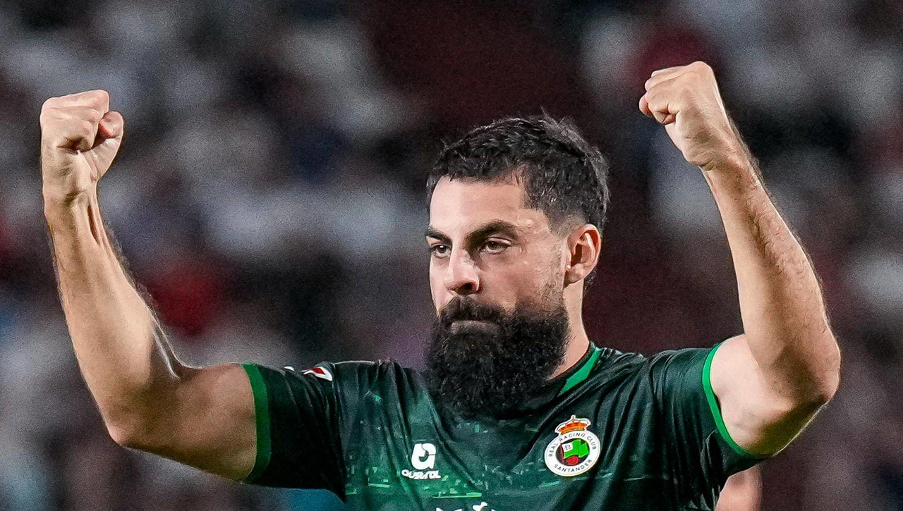 Golpe con el fichaje de Asier Villalibre