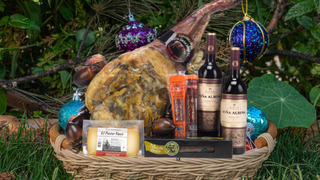 La increíble Cesta de Navidad de Inditex que Marta y Amancio Ortega regalan a sus trabajadores 