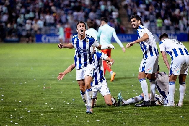 El Recre vuelve a Primera RFEF con empate vital en el Nuevo Colombino