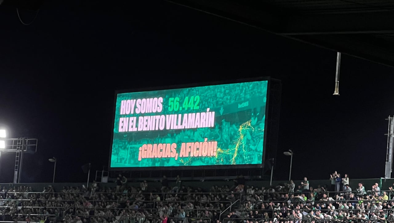 Récord histórico del Betis en Europa: 56.442 béticos en las gradas del Benito Villamarín