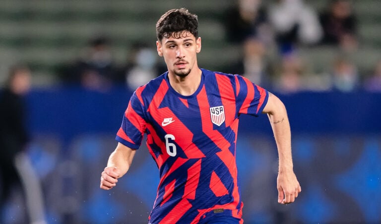 Crece la competencia para el Betis por el talentoso Johny Cardoso