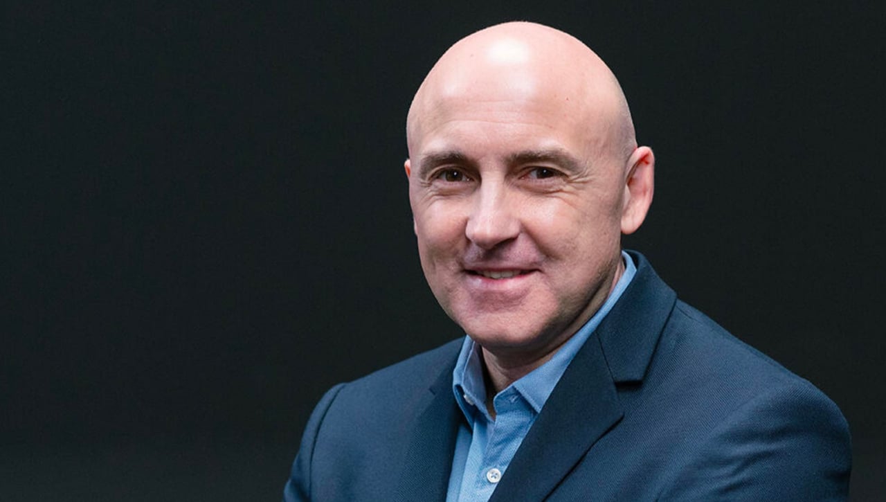 Maldini manda a los Oscar a Ilaix Moriba y la afición del Valencia explota contra Peter Lim