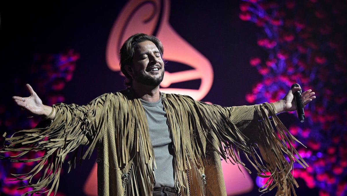 Manuel Carrasco 'atiza' a los Latin Grammy y defiende a Palestina