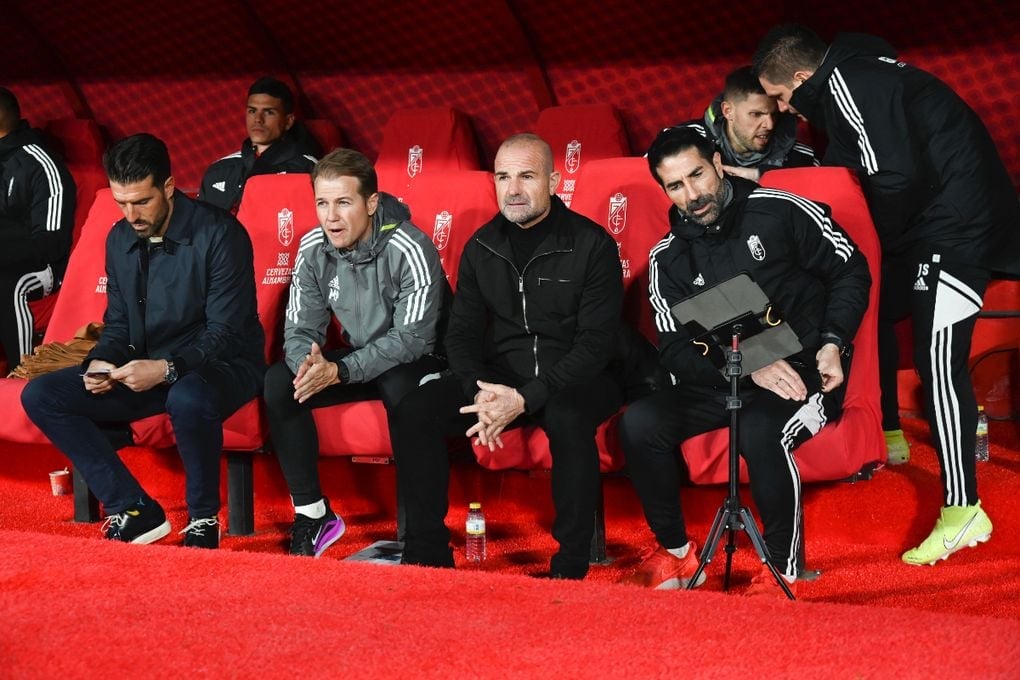 Paco López habla sobre la expulsión, la reacción de los jugadores y un debut inesperado