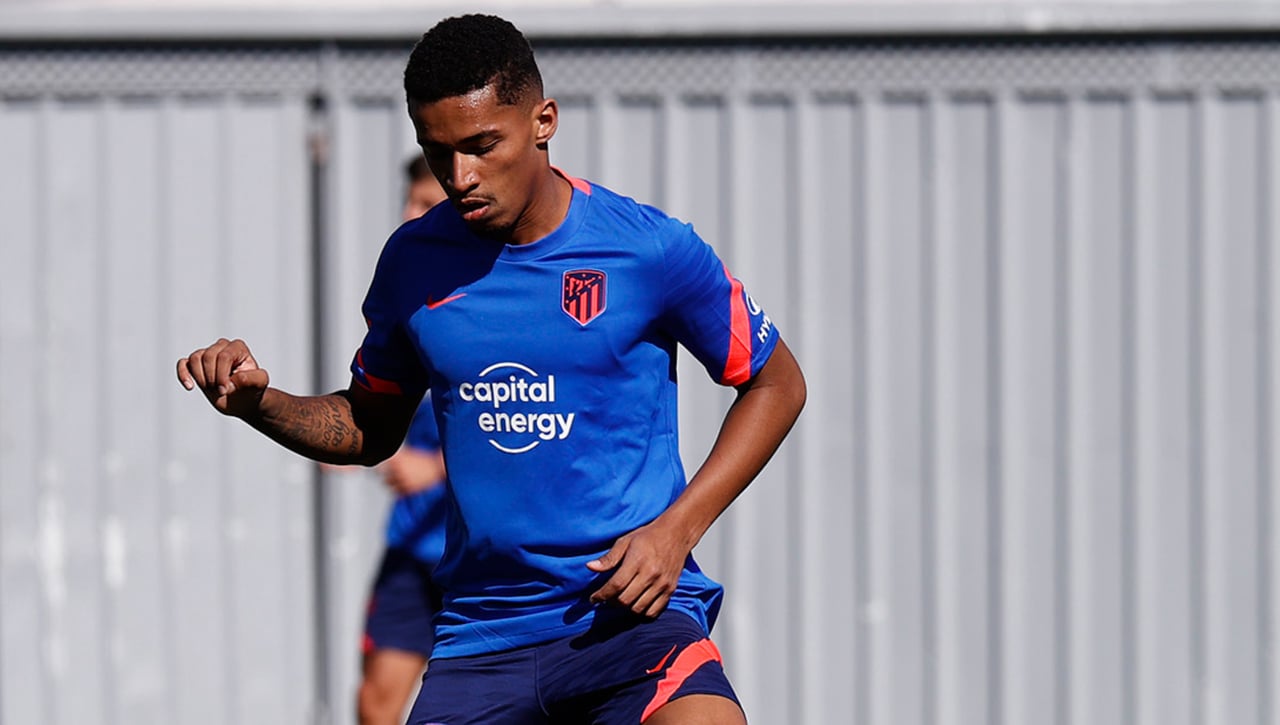 El Almería piensa que la solución de Sadiq está en el Atlético de Madrid