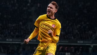 Espanyol 0-2 Girona: El derbi catalán se decide desde los once metros y termina con mucha polémica por el lanzamiento de botellas y una posible sanción al Espanyol