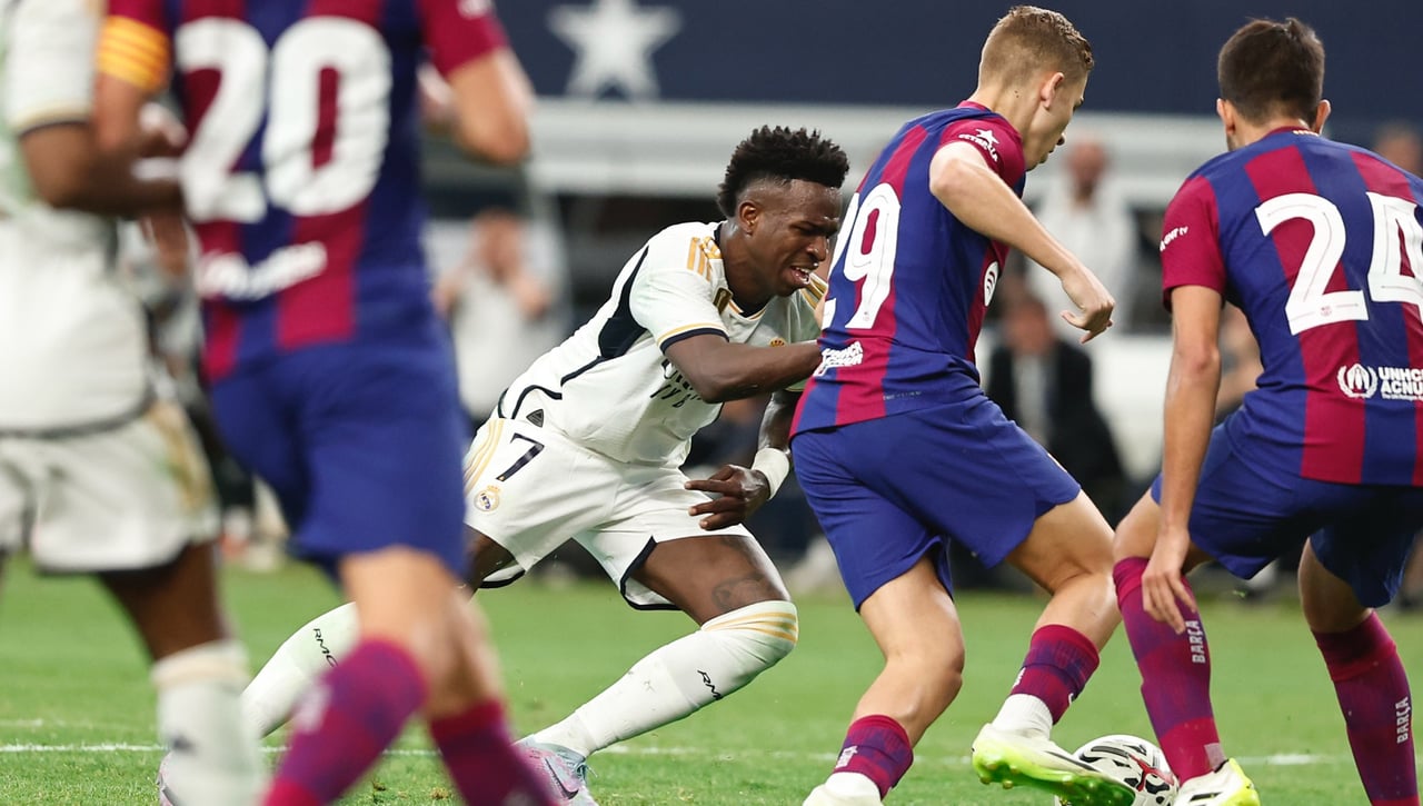 Alineaciones Barcelona - Real Madrid hoy en el Clásico 2023 - Alineación de Barça y Real Madrid en el Clásico de Montjuic de LaLiga EA Sports