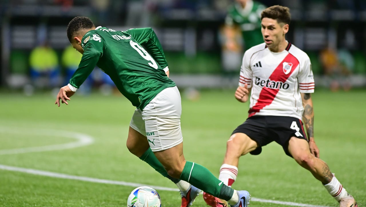 El 'pique' del enrachado Vitor Roque con Montiel: "¿Tú cómo te llamas?"