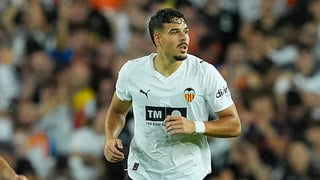 Ugrinic pide paso a Corberán 