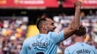 Borja Iglesias llama a De la Fuente