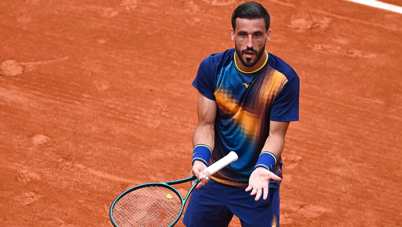 Otra sorpresa limpia el camino de Alcaraz en París