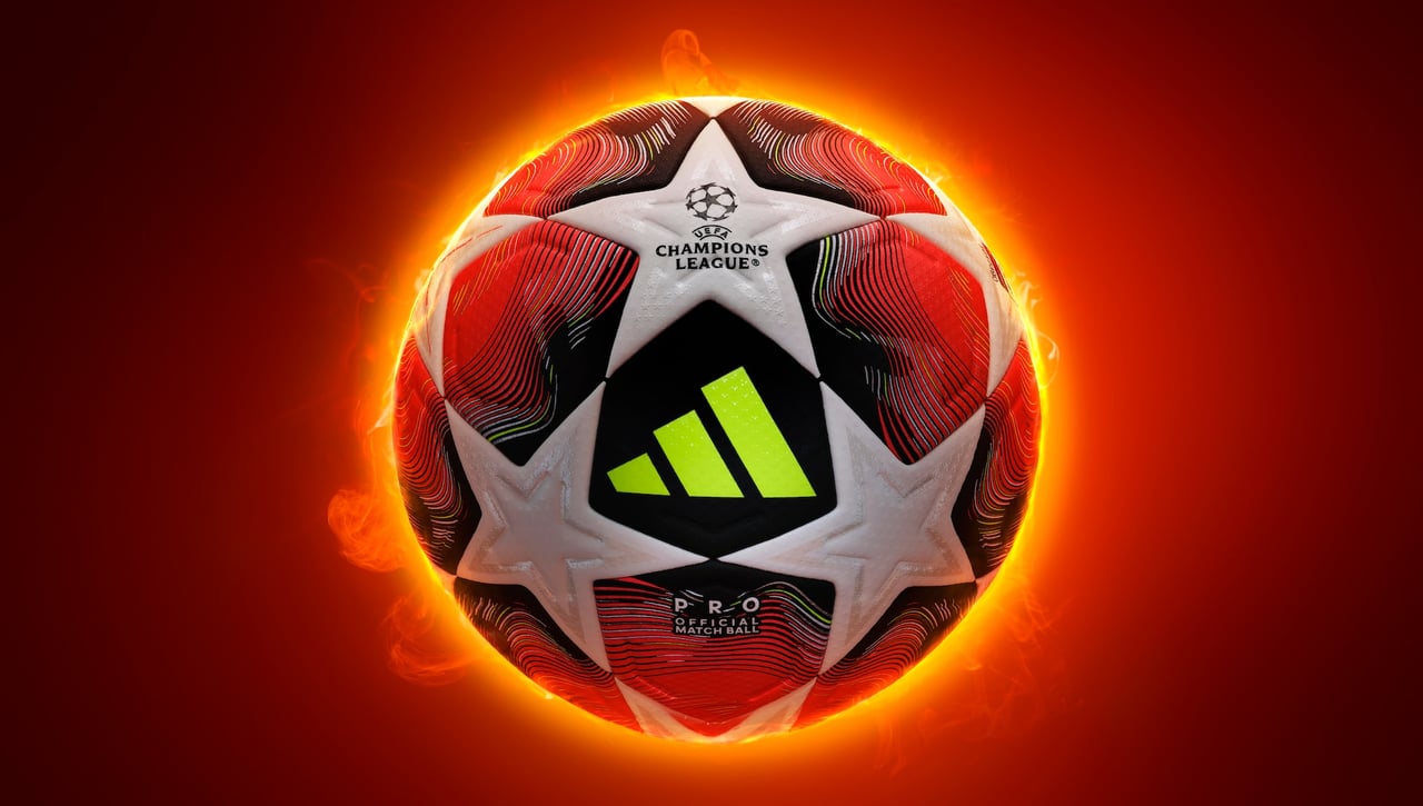 ¿Qué hay dentro de un balón de fútbol profesional?