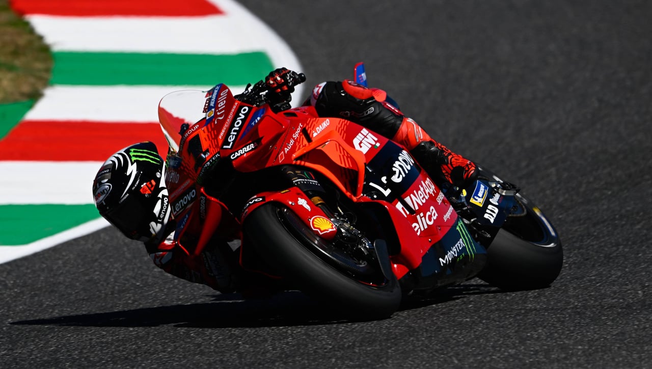 Bagnaia gana a Márquez; caída de Martín para abrir más el Mundial y podio de Acosta