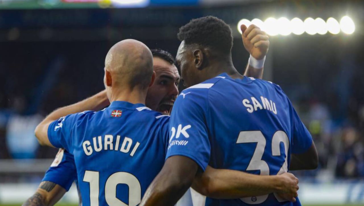 Alavés 1-1 Villarreal: Samu y Cuenca reparten puntos en un partido propio de Premier League