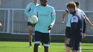 William Carvalho reaparece con el grupo y Marc Roca da el susto