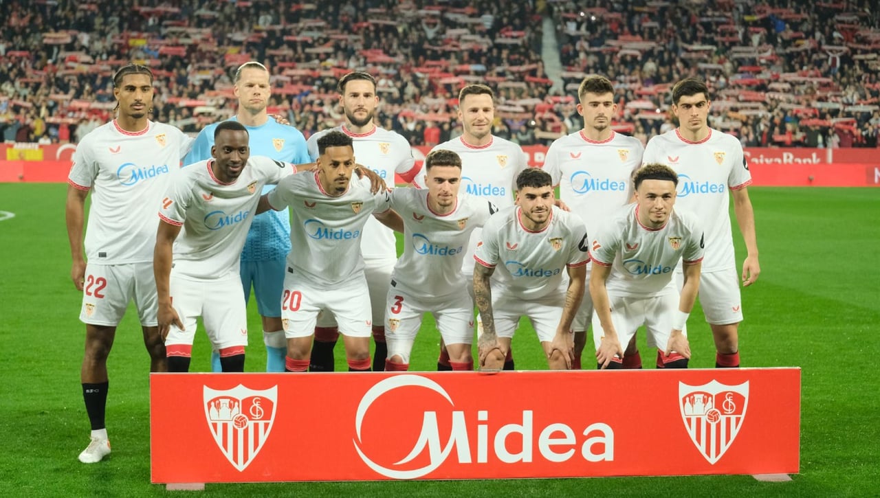Puntos uno a uno del Sevilla FC ante el FC Barcelona (1-4): Le enseñaron lo que su único delantero no tuvo