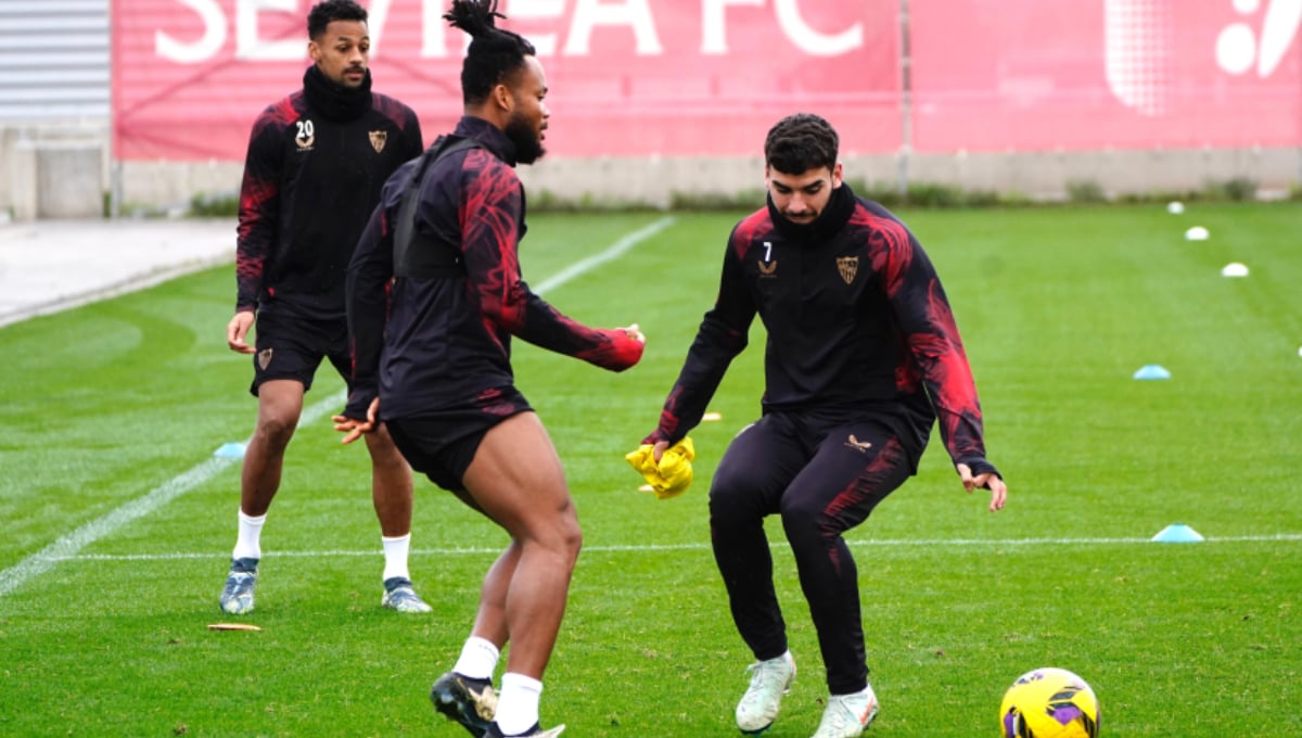 El Sevilla aún no puede contar con Akor Adams 