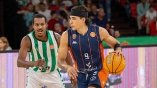 El Betis arrasa a un rival directo y es líder