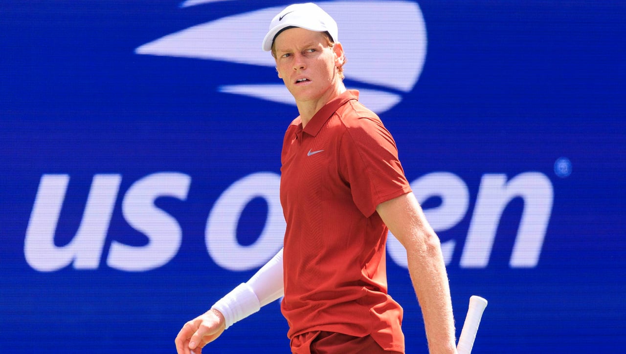 Sinner vence y le manda un mensaje a Carlos Alcaraz