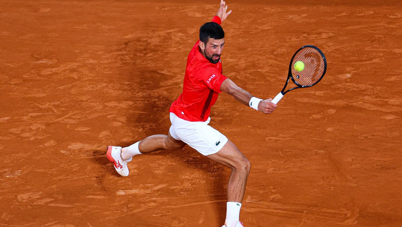 Novak Djokovic pide paso en Roland Garros
