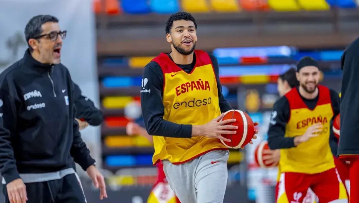 Izan Almansa deja claro lo que cambia de Scariolo a Chus Mateo: "Nos da unas pautas para empezar el juego y después más libertad"