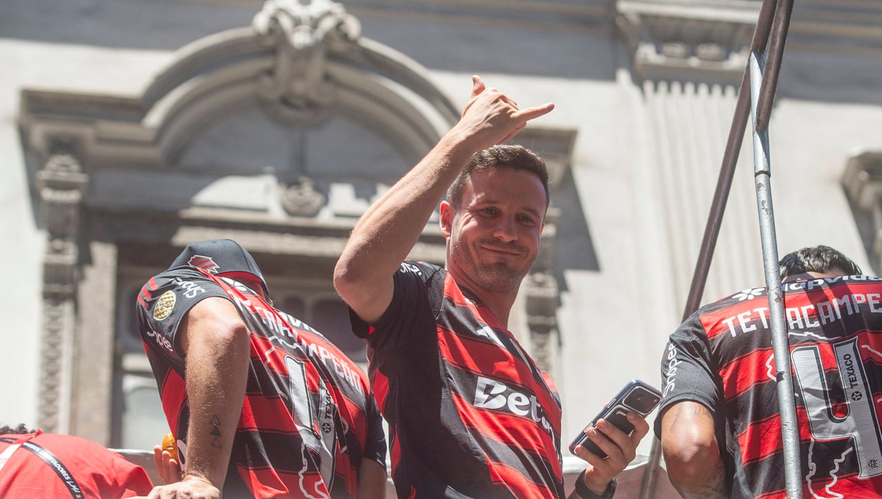 Saúl, futbolista del Flamengo, y su tremendo 'palo' al Real Madrid: "No tiene afición, vas al estadio y no sientes nada"