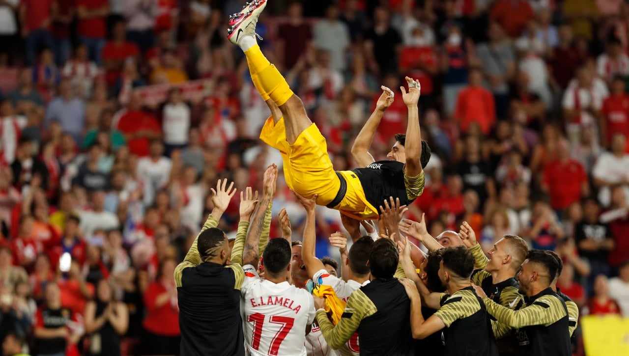 Bono también aspira al Balón de Oro de los porteros