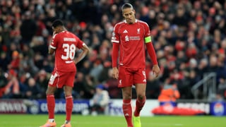 El Liverpool toca fondo en Anfield y deja a Arne Slot en el alambre